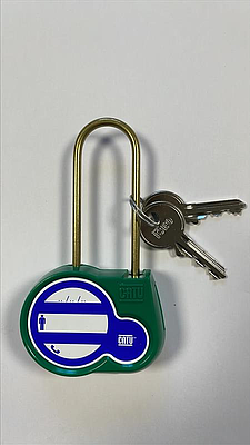 Cadenas rouge anse 70mm diamètre 4mm clé 111.