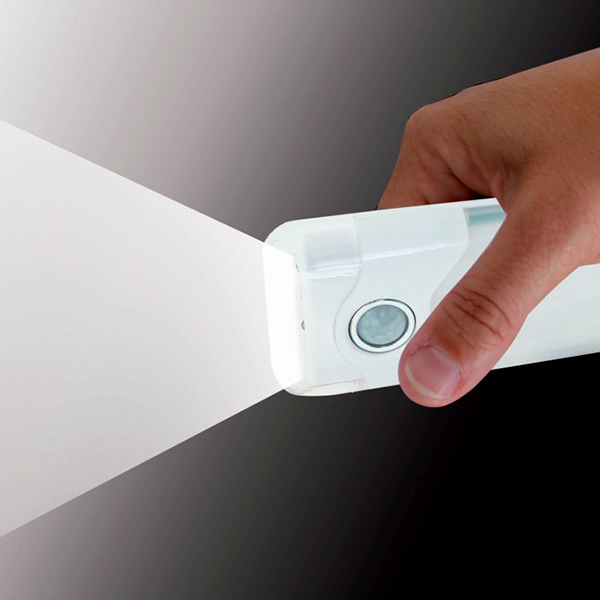 Unité(s) Lampe LED multifonctions torche / veilleuse / anti black-out 40 lumens