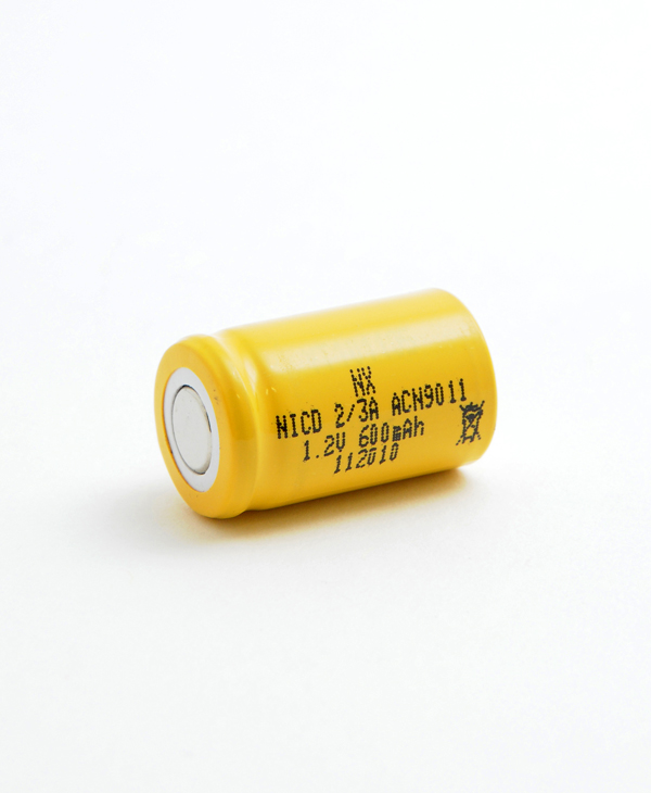 Accumulateur(s) Accu NiCd 2/3A 1.2V 650mAh FT