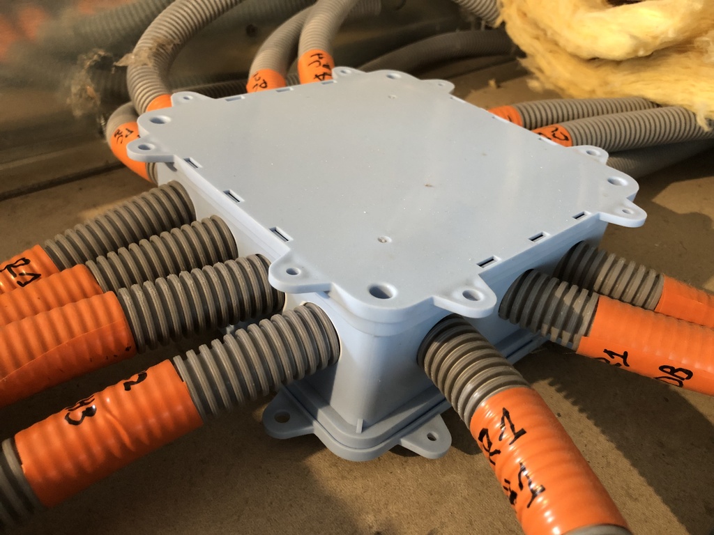 DUOBOX Bte cplète pt de ctre 170x170x70mm ouverture Ø85