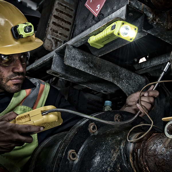 Blister(s) x 1 Lampe torche à tête pivotante PELI 3415MZ0 ATEX Z0 329 lumens