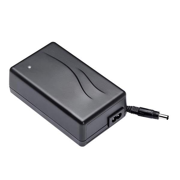 Unité(s) Chargeur lithium-ion Mascot 2440LI 4S 16.8V / 3.5A - Sortie XLR